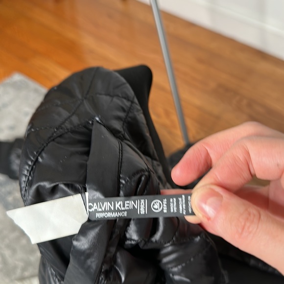 Celvin Klein Performance bomber jacket - Picture 10 of 10